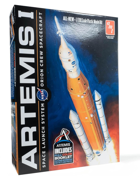 AMT1423 - Artemis 1 Rocket with Base. 1:200 Scale